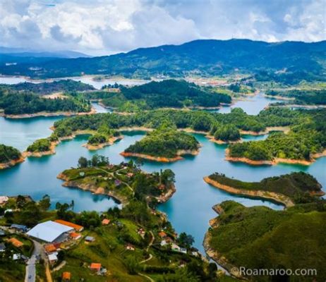  Guatapé: A Colorful Tapestry of Colombian Culture and Natural Wonder!